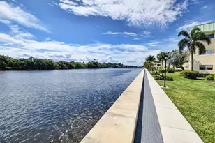 25 Colonial Club Dr, Boynton Beach, FL 33435 - Photo 57