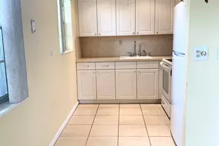 81 Kingswood E, West Palm Beach, FL 33417 - Photo 9