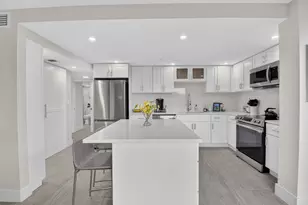 7835 Lakeside Blvd, Boca Raton, FL 33434 - Photo 11