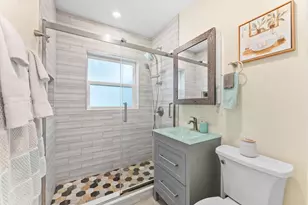 636 NE 16th Ct, Fort Lauderdale, FL 33305 - Photo 9