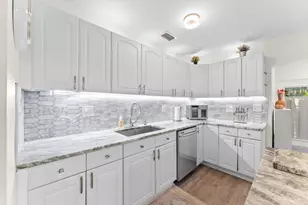 636 NE 16th Ct, Fort Lauderdale, FL 33305 - Photo 3