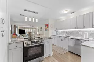 636 NE 16th Ct, Fort Lauderdale, FL 33305 - Photo 7
