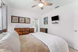 636 NE 16th Ct, Fort Lauderdale, FL 33305 - Photo 13