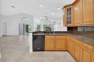 9914 Harbour Lake Cir, Boynton Beach, FL 33437 - Photo 11