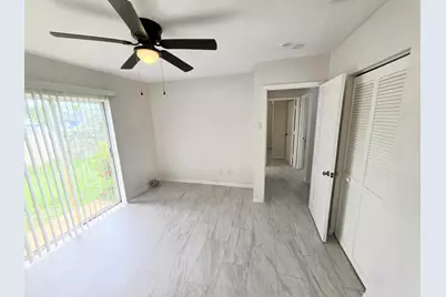 569 E Ridge Circle N, Boynton Beach, FL 33435 - Photo 7