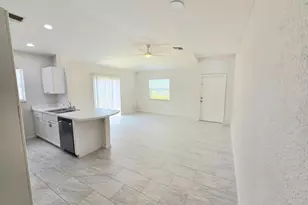 569 E Ridge Cir N, Boynton Beach, FL 33435 - Photo 19