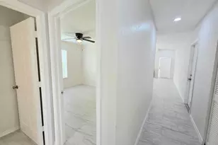 569 E Ridge Cir N, Boynton Beach, FL 33435 - Photo 9