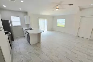 569 E Ridge Cir N, Boynton Beach, FL 33435 - Photo 3