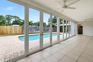 701 SW 27th Pl, Boynton Beach, FL 33435 - Photo 21