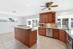 701 SW 27th Pl, Boynton Beach, FL 33435 - Photo 15