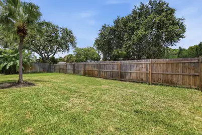 701 SW 27th Place, Boynton Beach, FL 33435 - Photo 29