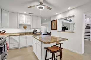 240 SE 3rd Ct, Pompano Beach, FL 33060 - Photo 7