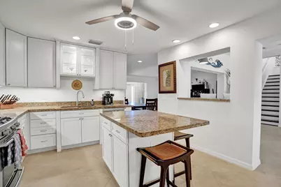 240 SE 3rd Court, Pompano Beach, FL 33060 - Photo 7