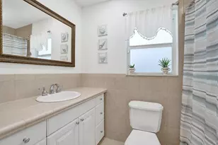 240 SE 3rd Ct, Pompano Beach, FL 33060 - Photo 15