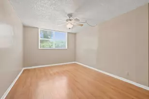 500 Executive Center Dr, West Palm Beach, FL 33401 - Photo 11