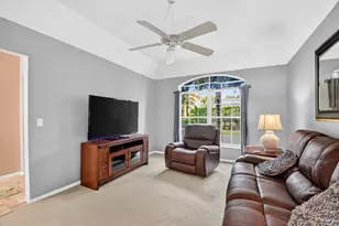 8021 Via Hacienda, Riviera Beach, FL 33418 - Photo 5