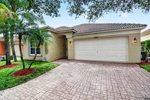 8021 Via Hacienda, Riviera Beach, FL 33418 - Photo 1