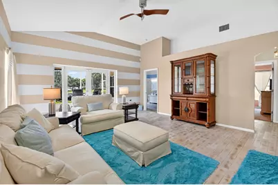 8021 Via Hacienda, Riviera Beach, FL 33418 - Photo 19