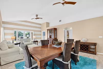 8021 Via Hacienda, Riviera Beach, FL 33418 - Photo 17