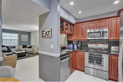 10791 NW 14th Street #303, Plantation, FL 33322 - Photo 3