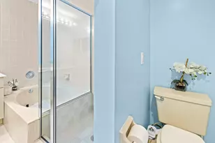 7681 Lexington Club Blvd, Delray Beach, FL 33446 - Photo 17