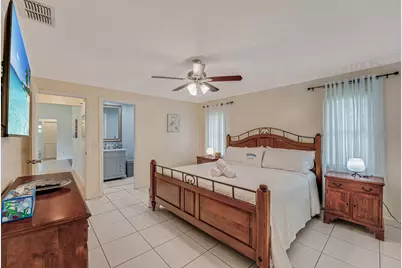 427 Las Palmas Street, Royal Palm Beach, FL 33411 - Photo 23