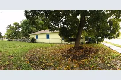 422 NW 7th Terrace, Fort Lauderdale, FL 33311 - Photo 3