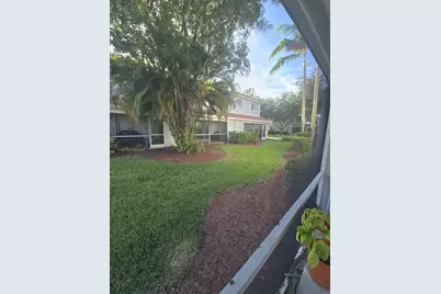 6511 Sandy Bank Terrace, Riviera Beach, FL 33407 - Photo 3