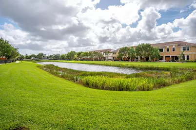 10283 Wellington Parc Drive, Wellington, FL 33449 - Photo 33