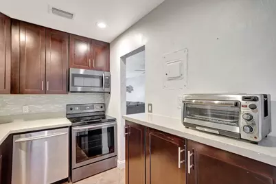 2400 NE 33rd Avenue #211, Fort Lauderdale, FL 33305 - Photo 15