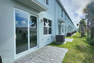 629 Salisbury Cir, Fort Pierce, FL 34982 - Photo 11