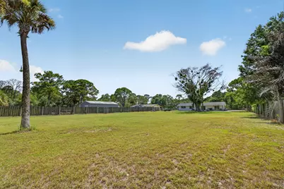 5912 Pinetree Drive, Fort Pierce, FL 34982 - Photo 31