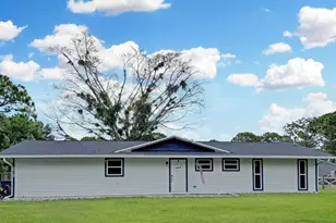 5912 Pinetree Dr, Fort Pierce, FL 34982 - Photo 1