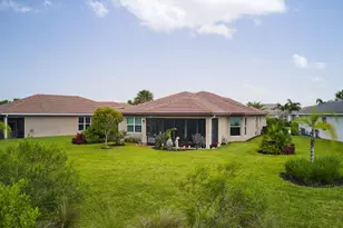 10841 SW Sunray St, Port Saint Lucie, FL 34987 - Photo 35