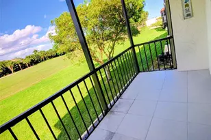 9411 N Hollybrook Lake Dr, Pembroke Pines, FL 33025 - Photo 11