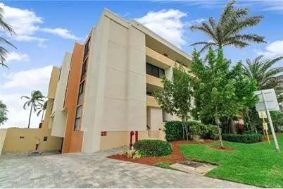 520 N Ocean Boulevard #2, Pompano Beach, FL 33062 - Photo 27