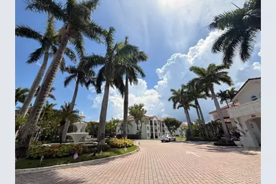 317 Villa Circle #317, Boynton Beach, FL 33435 - Photo 3