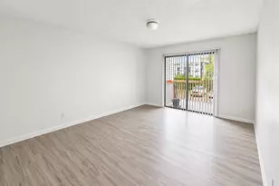 612 Executive Center Dr, West Palm Beach, FL 33401 - Photo 7