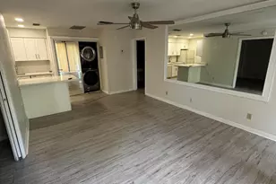 612 Executive Center Dr, West Palm Beach, FL 33401 - Photo 1