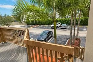 612 Executive Center Dr, West Palm Beach, FL 33401 - Photo 9