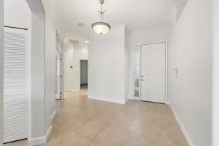 637 Masters Way, Palm Beach Gardens, FL 33418 - Photo 9