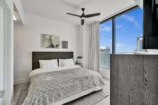 159 NE 6th St, Miami, FL 33132 - Photo 11