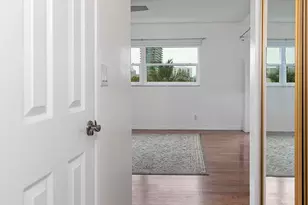 300 NE 14th Ave, Hallandale, FL 33009 - Photo 31