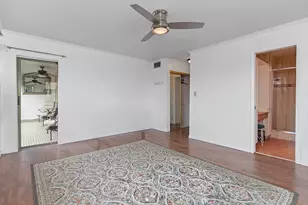 300 NE 14th Ave, Hallandale, FL 33009 - Photo 35