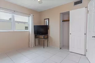 300 NE 14th Ave, Hallandale, FL 33009 - Photo 29