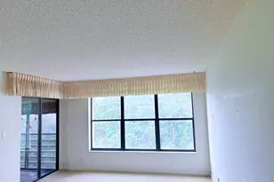 2314 S Cypress Bend Dr, Pompano Beach, FL 33069 - Photo 5