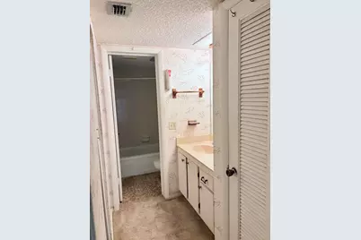 2314 S Cypress Bend Drive #Unit 614, Pompano Beach, FL 33069 - Photo 13