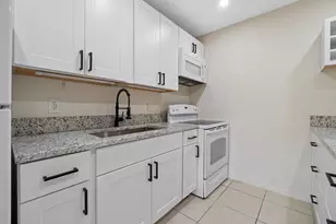 5854 Kumquat Rd, West Palm Beach, FL 33413 - Photo 9