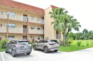 8841 Sunrise Lakes Blvd, Sunrise, FL 33322 - Photo 15