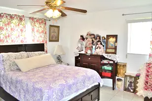 8841 Sunrise Lakes Blvd, Sunrise, FL 33322 - Photo 9